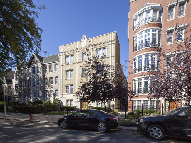 640 W Wrightwood Ave in Chicago, IL - Foto de edificio - Building Photo