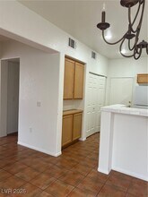 10201 Deerfield Beach Ave in Las Vegas, NV - Building Photo - Building Photo