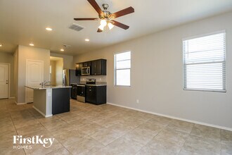 11427 E Wallflower Ln in Florence, AZ - Building Photo - Building Photo