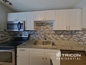 5046 10th St N in St. Petersburg, FL - Building Photo - Building Photo