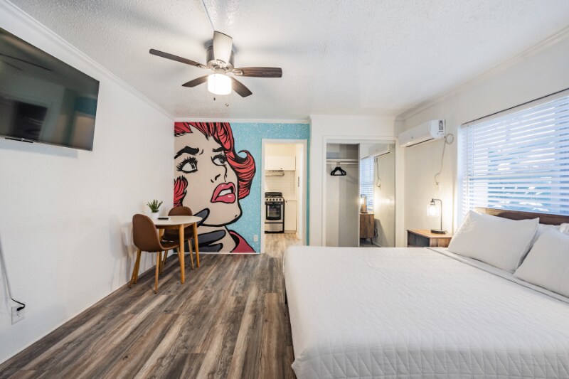425 2nd St N in St. Petersburg, FL - Building Photo