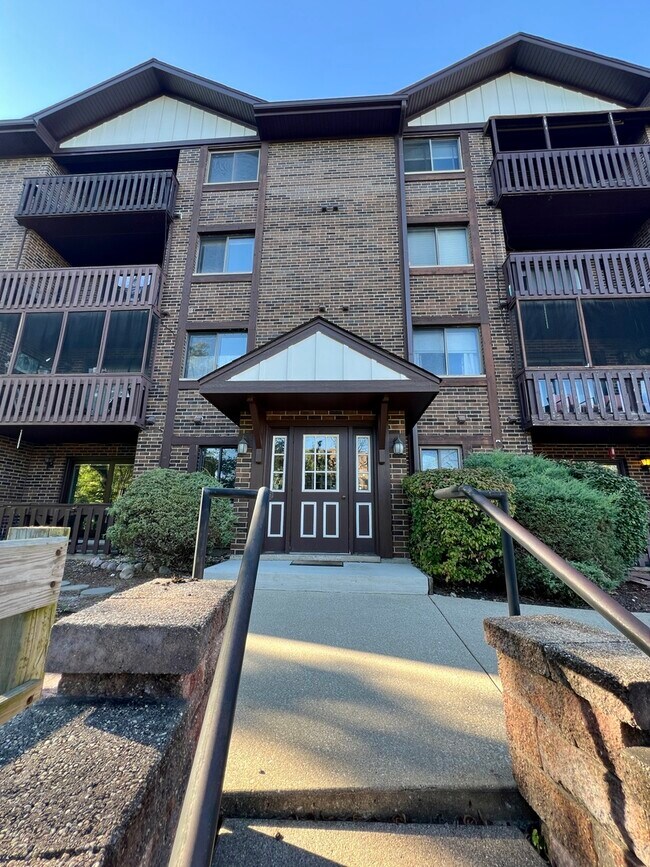 5985 Lakeside Pl in Tinley Park, IL - Building Photo - Building Photo
