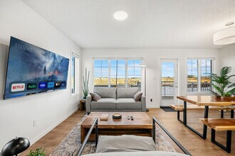 1430 Aster Way NW in Edmonton, AB - Building Photo - Building Photo