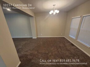 10157 Cardigan Dr in Union, KY - Foto de edificio - Building Photo
