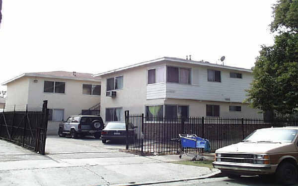 15250 Sunburst St in North Hills, CA - Building Photo - Building Photo