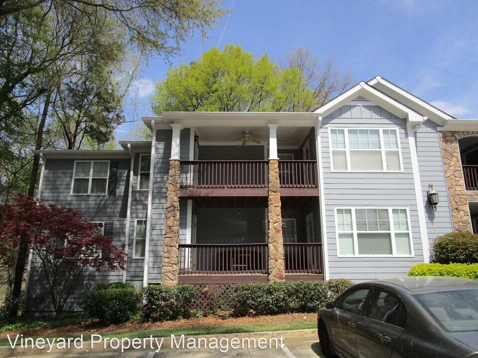 203 Madison Ln S E in Smyrna, GA - Building Photo