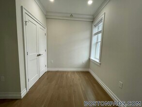 14 Mt Hood Rd in Boston, MA - Building Photo - Building Photo