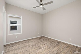 21 E Walnut Ave in McAllen, TX - Building Photo - Building Photo