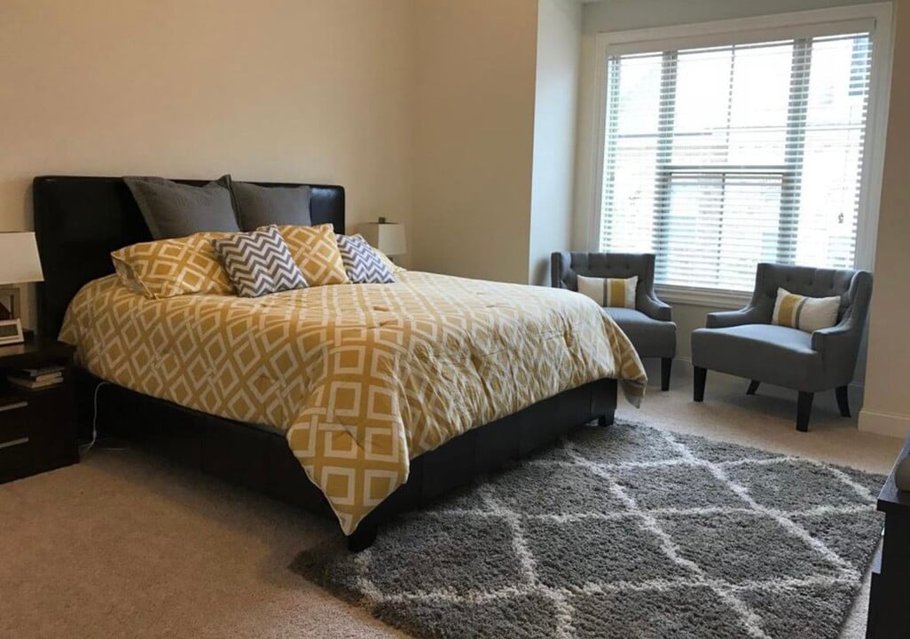 7915 Mimosa Cir in Alpharetta, GA - Foto de edificio