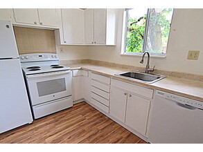 123 Kent Ave in Kentfield, CA - Building Photo - Building Photo