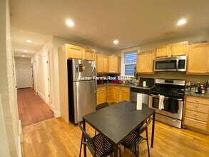 38 Calumet St, Unit 2 in Boston, MA - Building Photo - Building Photo