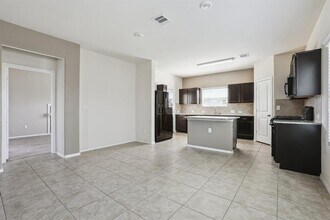 5713 Kennedy St in Austin, TX - Building Photo - Building Photo