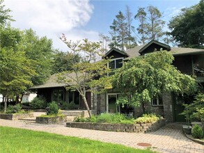 7 Tamarack Rd in Mahopac, NY - Building Photo - Building Photo
