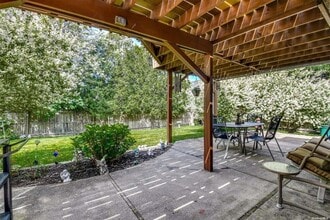 11 Bertlee Dr in Huntington Station, NY - Building Photo - Building Photo