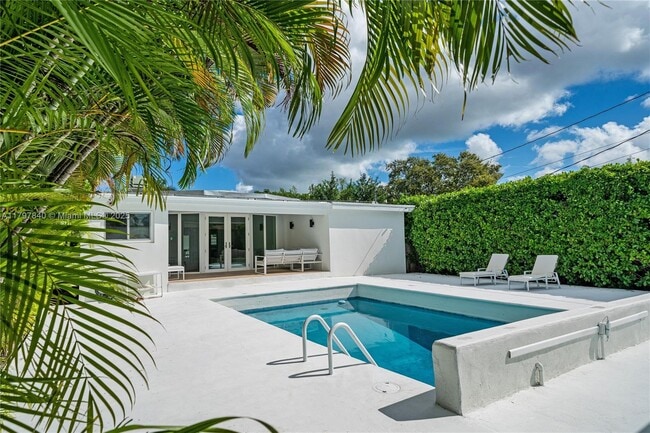 property at 730 SW 26th Rd