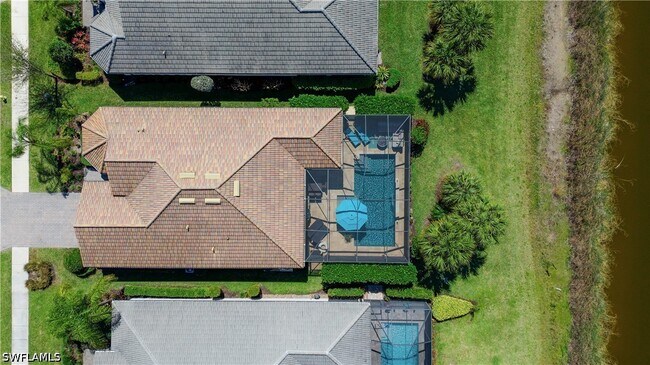 property at 2077 Hamlin St