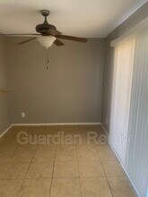 2125 Exeter Dr in Las Vegas, NV - Building Photo - Building Photo