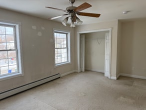 11 Leclair St, Unit A in Winooski, VT - Building Photo - Building Photo