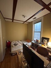 1037 W Newport Ave in Chicago, IL - Building Photo - Building Photo