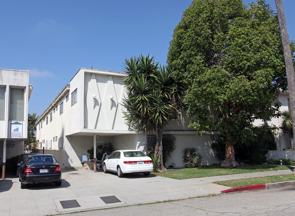 1517 Corinth Ave in Los Angeles, CA - Building Photo