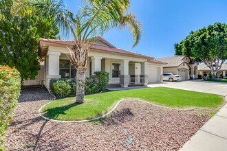 6433 W Taro Ln in Glendale, AZ - Building Photo - Building Photo