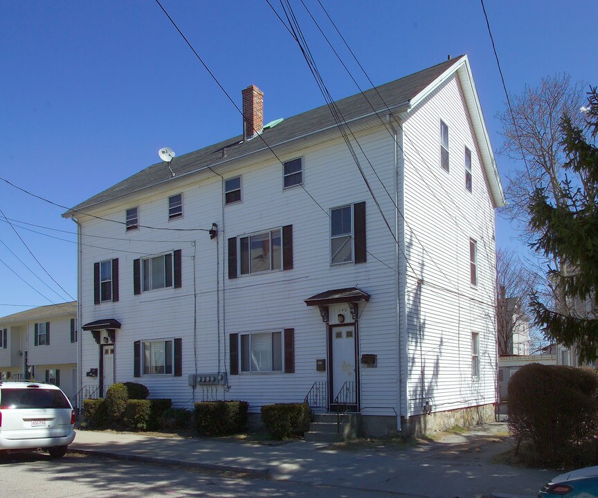 138-140 Fenner St in Fall River, MA - Building Photo