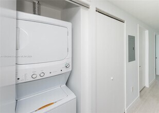 460 NE 28th St in Miami, FL - Building Photo - Building Photo