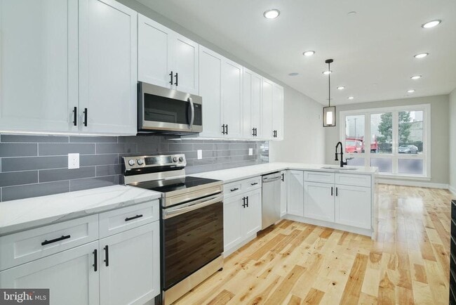 property at 411 W Hewson St