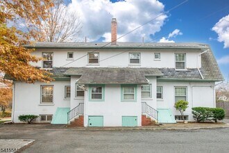 61 Claremont Ave in Montclair, NJ - Building Photo - Building Photo