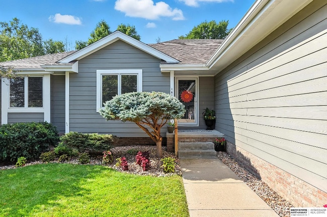 16125 Timberline Dr in Omaha, NE - Foto de edificio - Building Photo