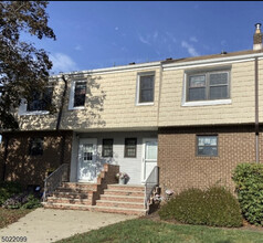 1702 Regents Ct in Hillsborough, NJ - Building Photo - Building Photo