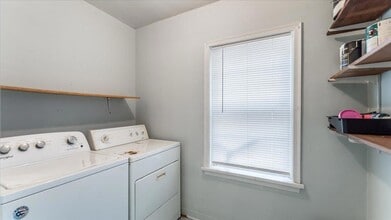 828 15th St SW in Willmar, MN - Foto de edificio - Building Photo