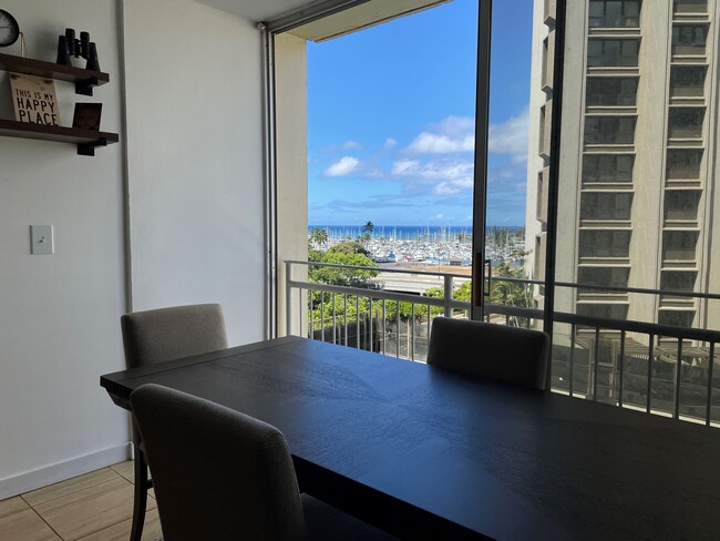 419A Atkinson Dr, Unit Ocean View Ala Moana in Honolulu, HI - Building Photo - Building Photo