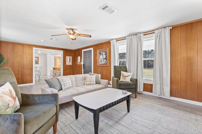 10104 Johns Bayou Rd in Vancleave, MS - Building Photo - Building Photo