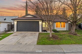 7737 Antelope Hills Dr in Antelope, CA - Building Photo - Building Photo