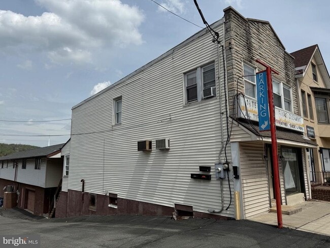 property at 2441 Perkiomen Ave
