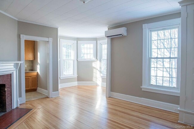 3212 Franklin Ave in Millbrook, NY - Building Photo - Building Photo