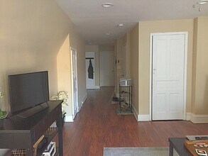 133 East Mount Airy Avenue, Unit 3 in Philadelphia, PA - Building Photo - Building Photo