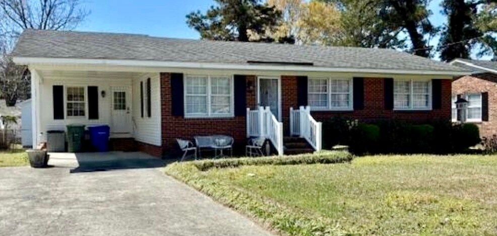 2804 Crockett Dr in Greenville, NC - Building Photo