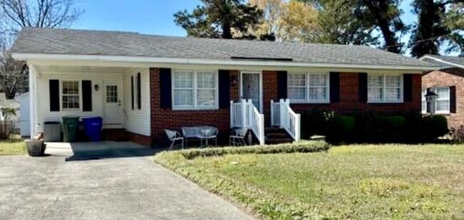2804 Crockett Dr