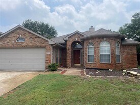 3004 Norwich Ln in Corinth, TX - Building Photo