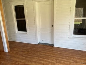 660 County Rte 1 in Oswego, NY - Foto de edificio - Building Photo