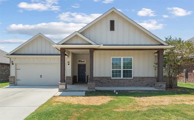 property at 1440 Lakeview Dr