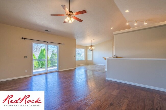 property at 1075 E McKinley Wy