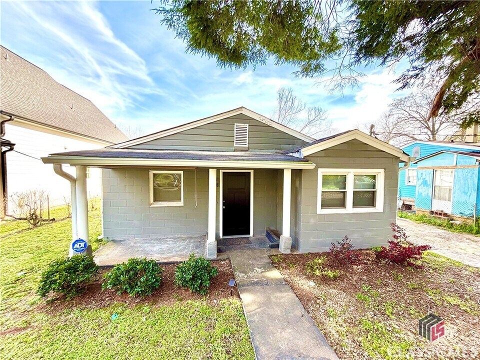 905 Henderson Ave in Athens, GA - Building Photo