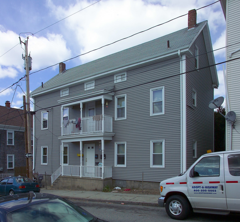 160 Hall St in Fall River, MA - Building Photo