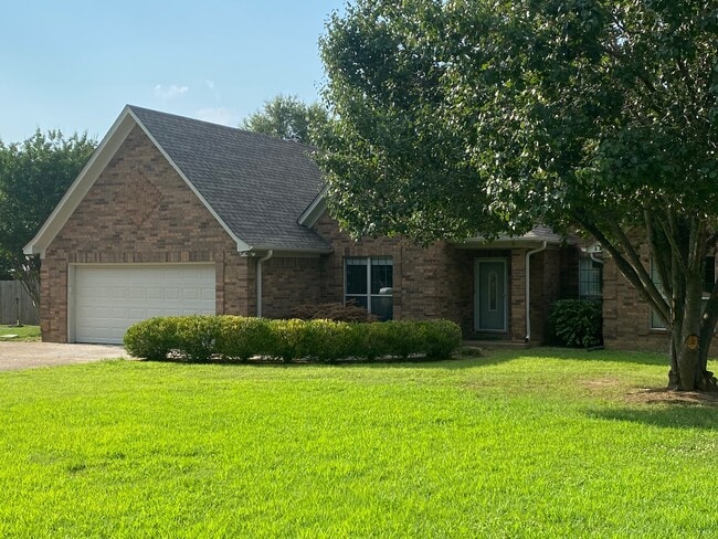 5260 Stateline Rd W in Walls, MS - Building Photo - Building Photo