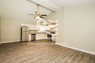102 Lincoln St in Warner Robins, GA - Foto de edificio - Building Photo