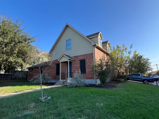 1309 Olander St in Austin, TX - Building Photo - Building Photo