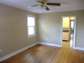 8206 Greenwood Ave in Takoma Park, MD - Building Photo